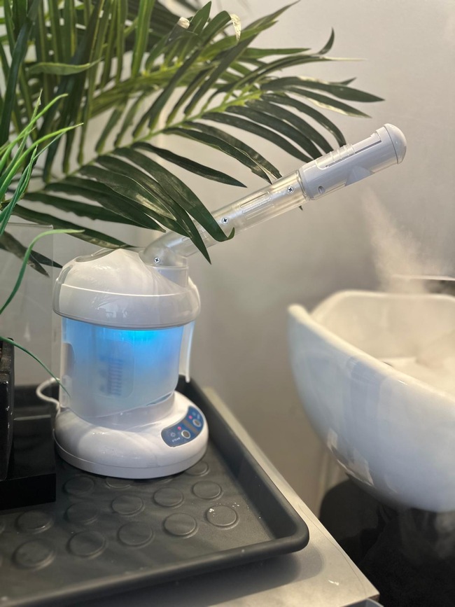 Late Deal scalp spa inc blowdry 