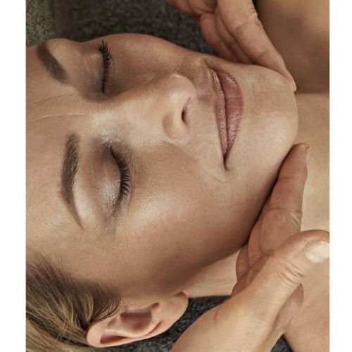 60 MIN COMFORT ZONE FACIAL