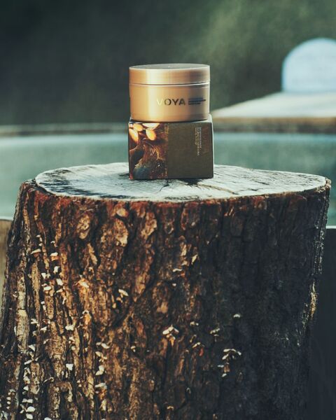 VOYA Effervesance Nourishing Sugar Scrub