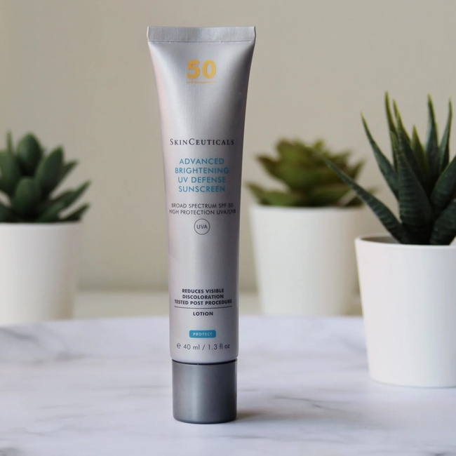 Brightening UV Defense Sunscreen