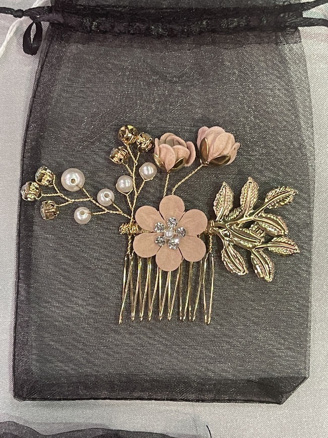 Medium Pink Flower with Pearls (Gold Setting)  on Small Comb