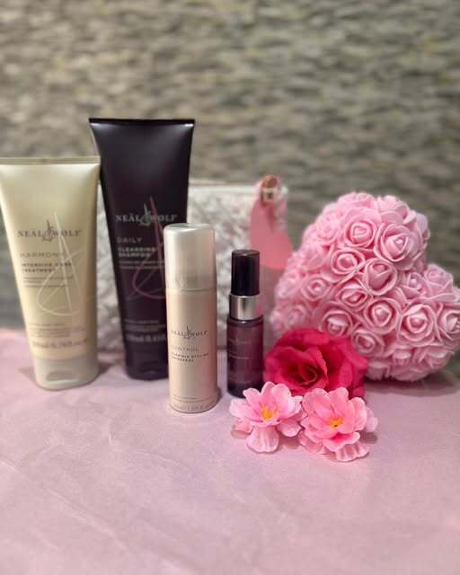 Spring Shine Transformation Gift Set ( saving of  over £!3 worth £47.50 )