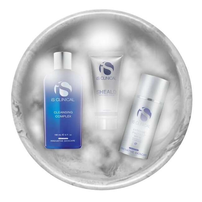 Post Peel Kit
Cleansing Complex 60 ml, Sheald Recovery Balm 60 ml, Extreme Protect SPF 30 100 g