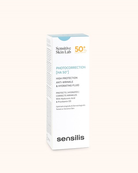 PHOTOCORRECTION SPF 50+ Protects, hydrates, corrects wrinkles