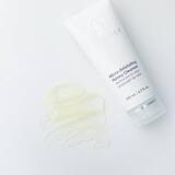 Micro Exfoliating Honey Cleanser