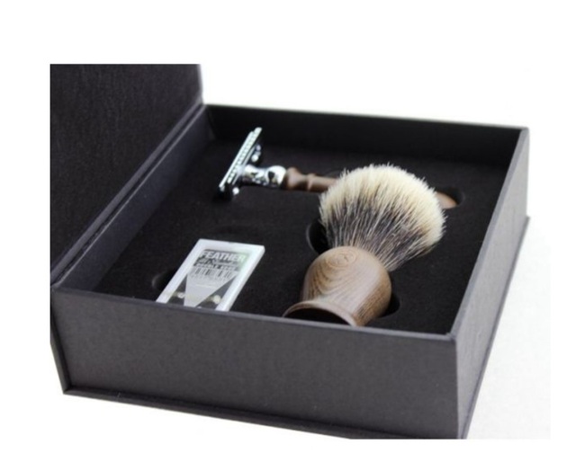 Franks Shaving Luxury wooden handle shaving set