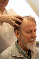 Intilainen päähieronta