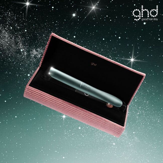 GHD Dreamland Limited Edition Gold Styler Gift Set