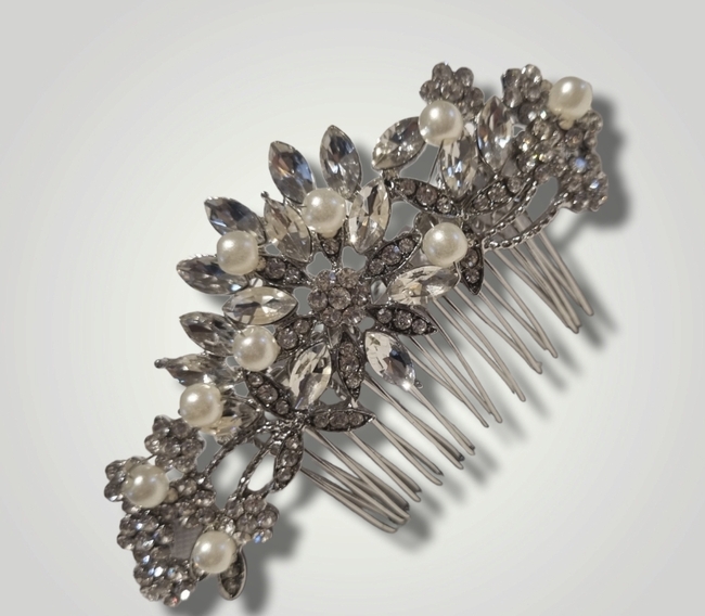 Crystal Pearl comb