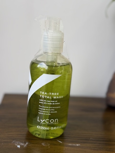 tea Tree Total wash 