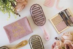 the knotty brush and shower comb set