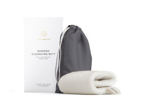 Cleansing Mitt · Luxury dual layered 100% bamboo