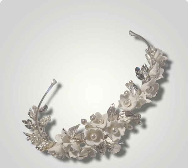 White Flower Pearl hairband 