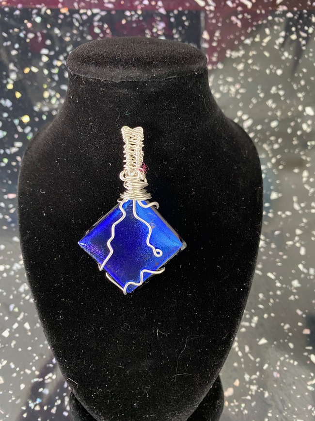 J Necklace square blue