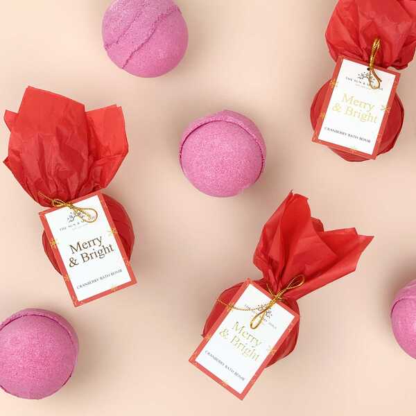 Merry & Bright Christmas Cranberry Bath Bomb