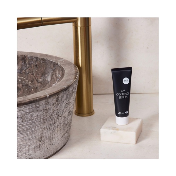 UV Control Serum