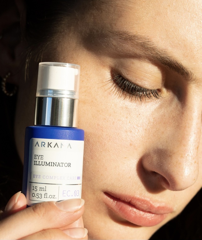 Eye Illuminator kirkastava silmänympärysvoide