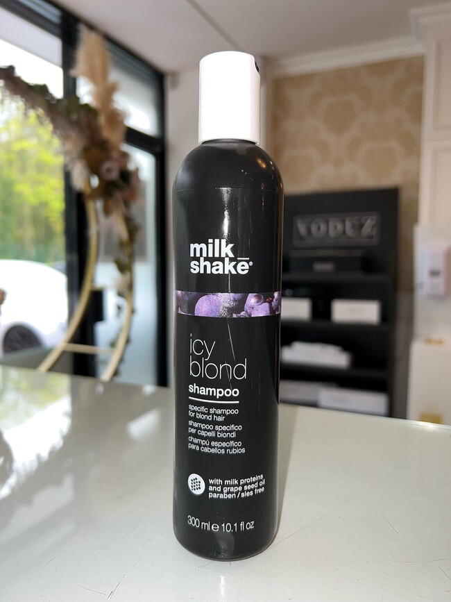 icy blond milkshake shampoo 300ml