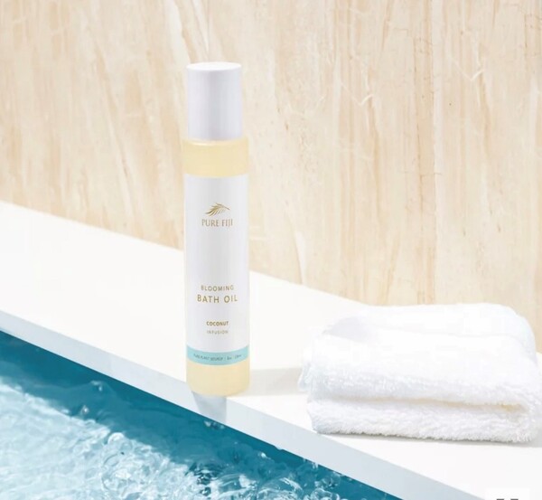 Blooming Bath Oil coconut milk & honey