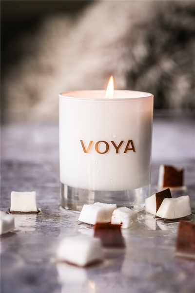 VOYA Coconut & Jasmine Candle 