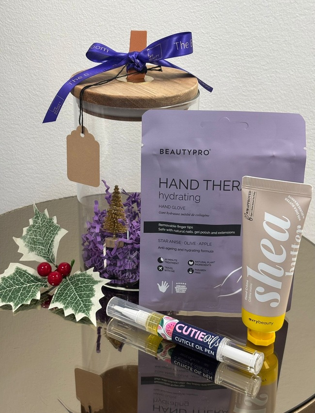 Xmas Hand Kit