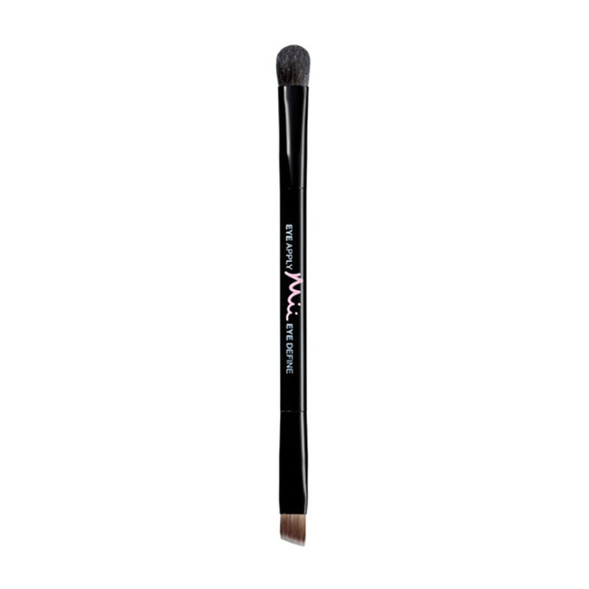 Mii Apply & Define Eye Brush